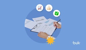 Imagem ilustrativa sobre o informe de rendimentos, documento usado por trabalhadores e empresas para declarar salários, impostos e rendimentos no Imposto de Renda.