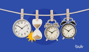 Ilustração de relógios e ampulheta representando a gestão do tempo de trabalho, destacando horas extras e como funciona no controle da jornada.